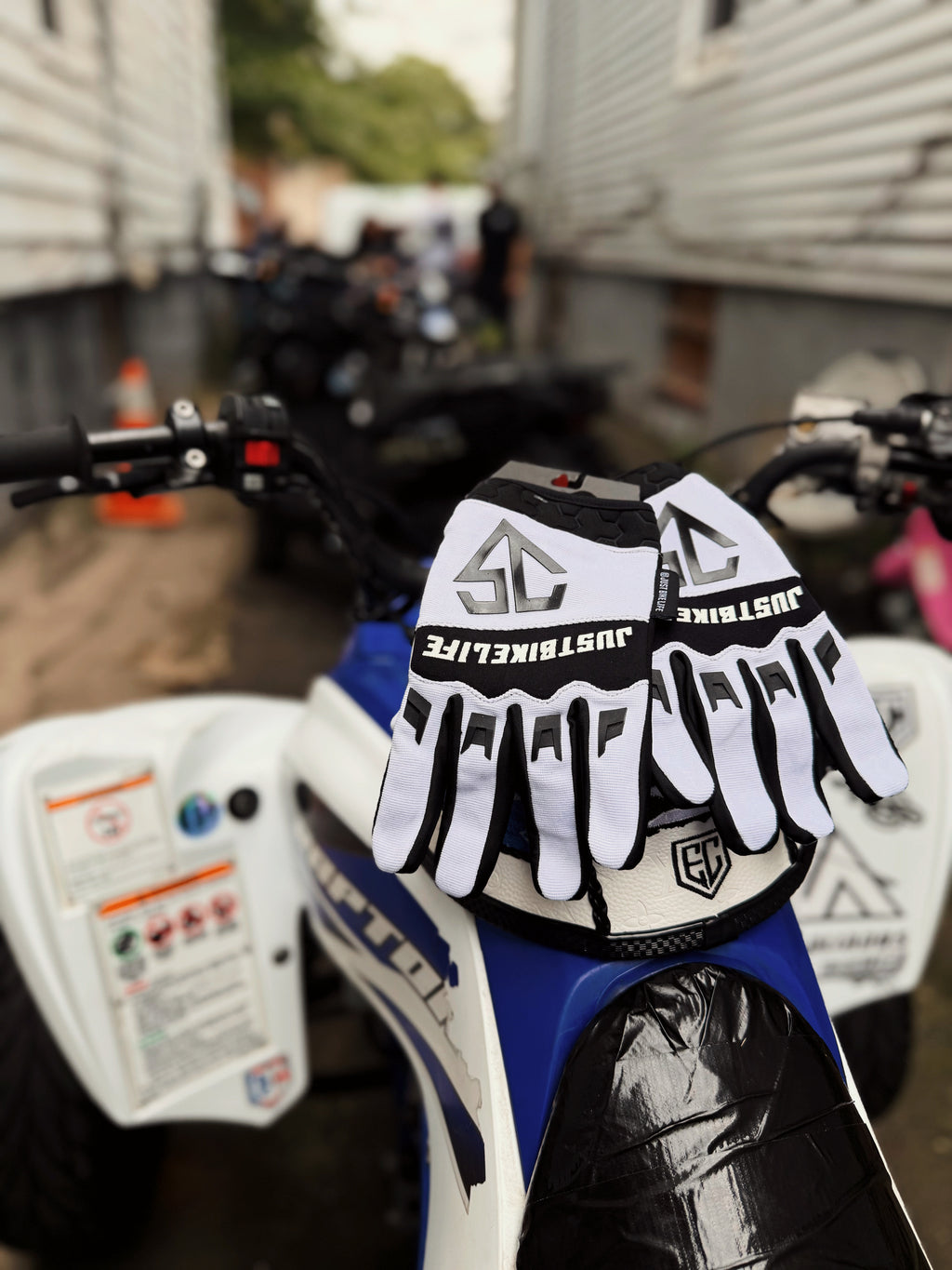 (White) Justbikelife Gloves